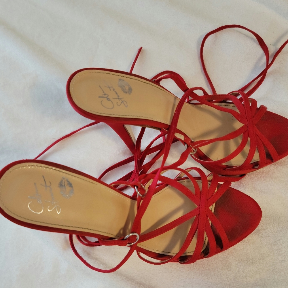 Red Stilettos - Picture 2 of 5